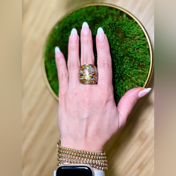 New multi colored glass ring 7.75 - Picture 1 of 8